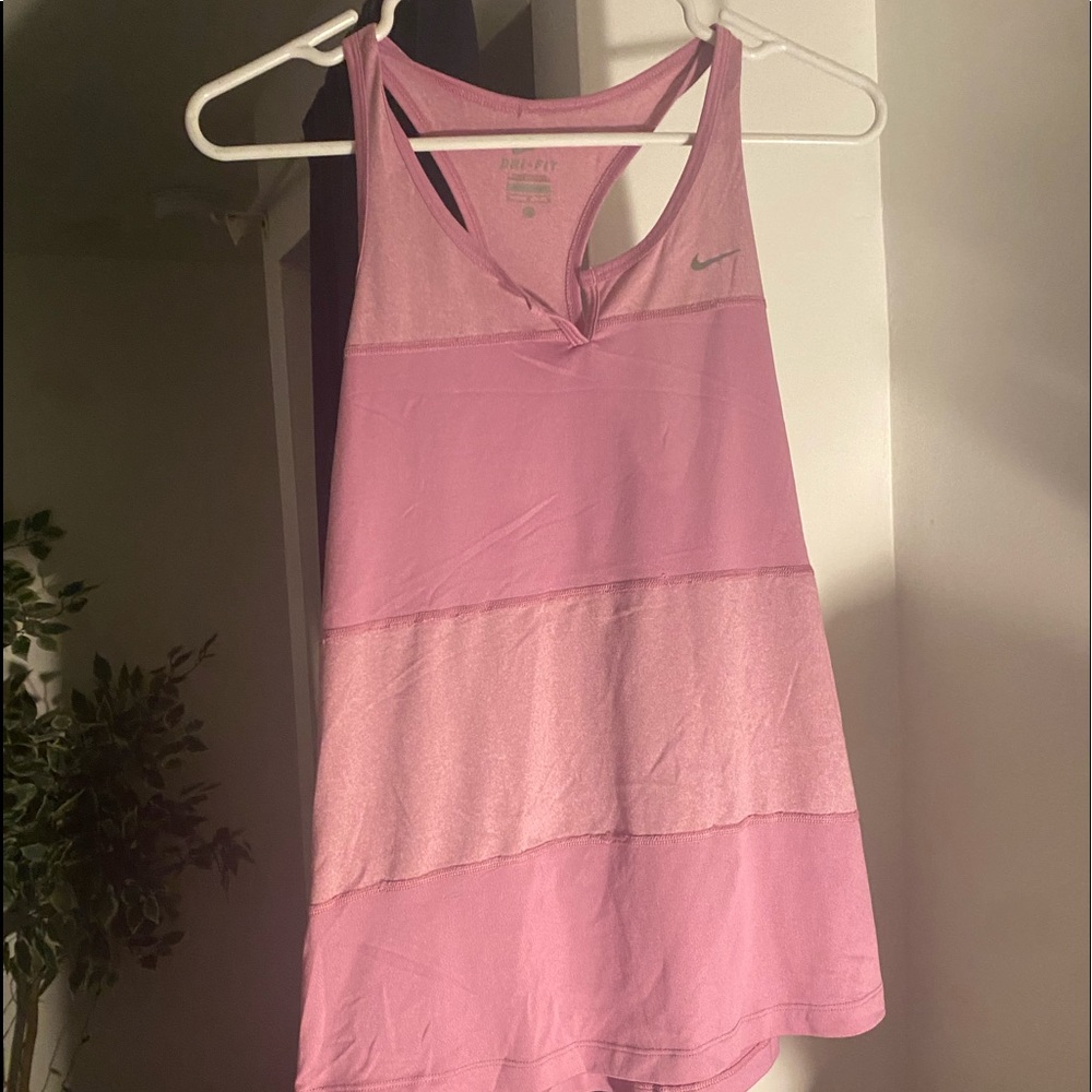Nike womens workout tank top